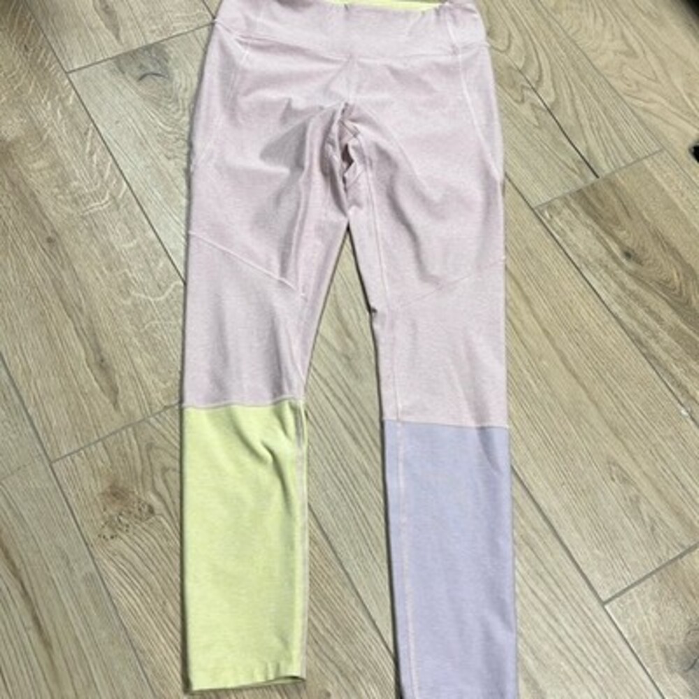 Outdoor voices pastel leggings